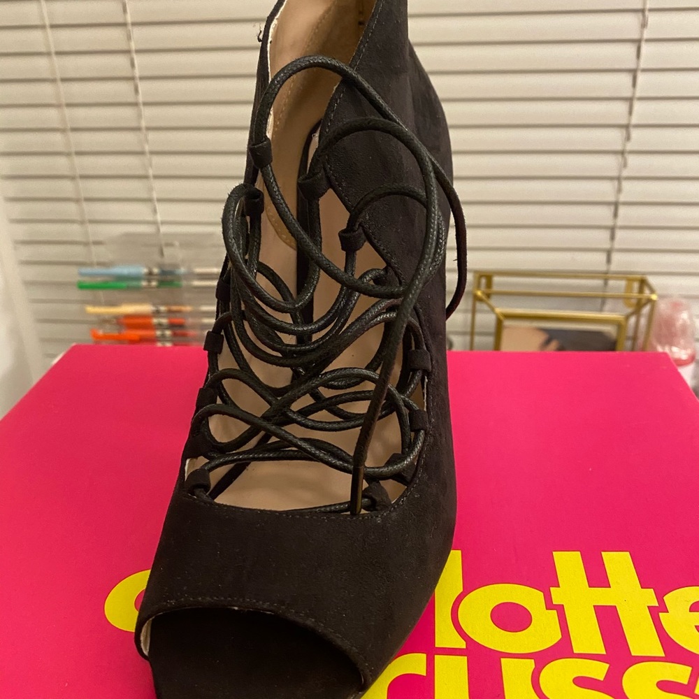 BOOTIES SHOES